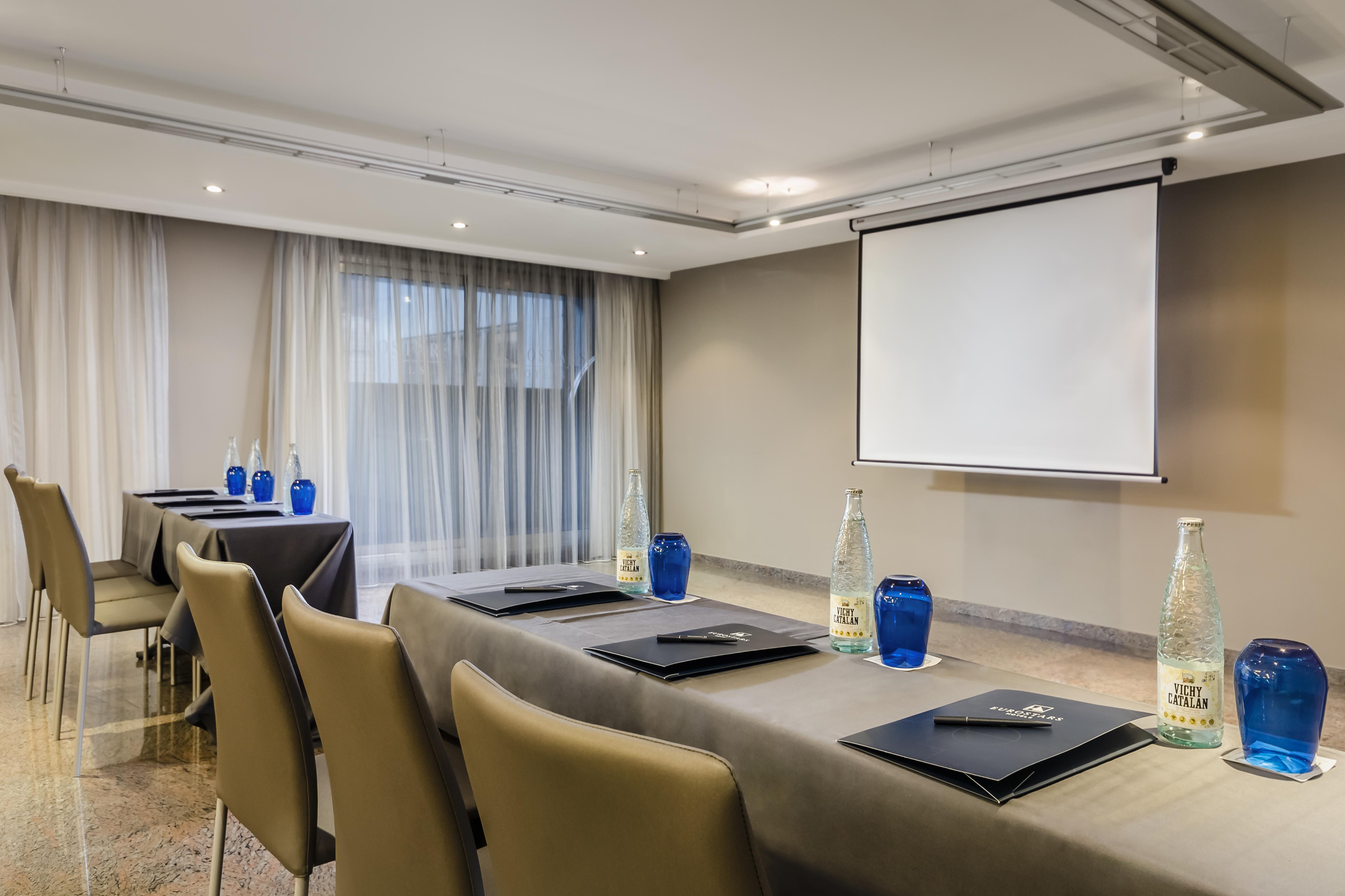Eurostars Andorra Hotel Kültér fotó Meeting room