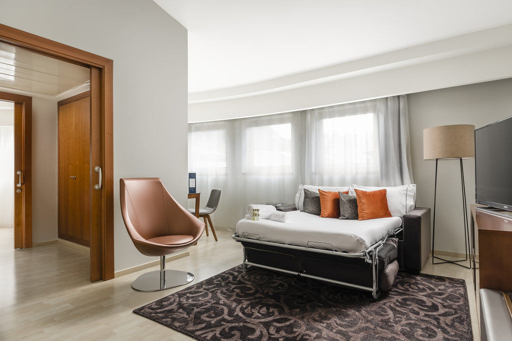 Eurostars Andorra Hotel Kültér fotó A room at the hotel